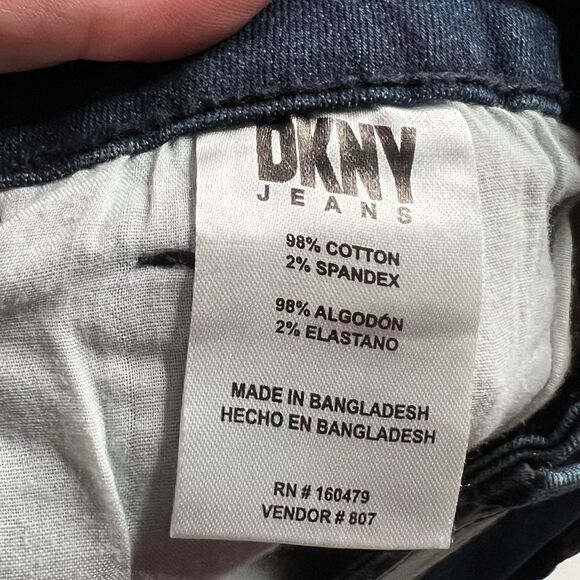 DKNY | NWT Duane Straight Fit Jeans - Picture 4 of 7